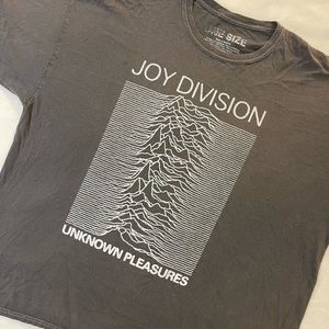 URBAN OUTFITTERS GRAPHIC TEE